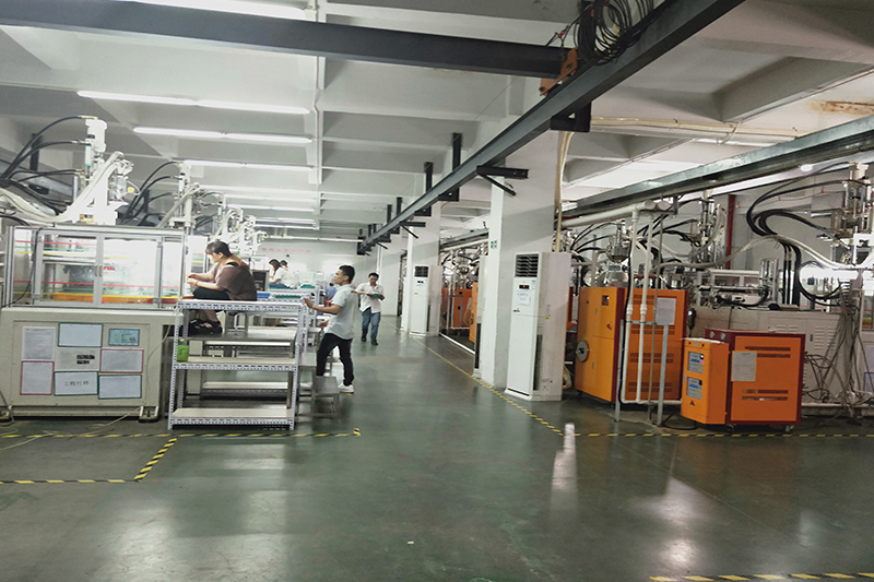 自動(dòng)化立式注塑機(jī) 自動(dòng)化立式注塑機(jī)